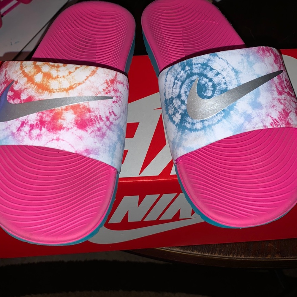 Tie Dye Nike flip flops
